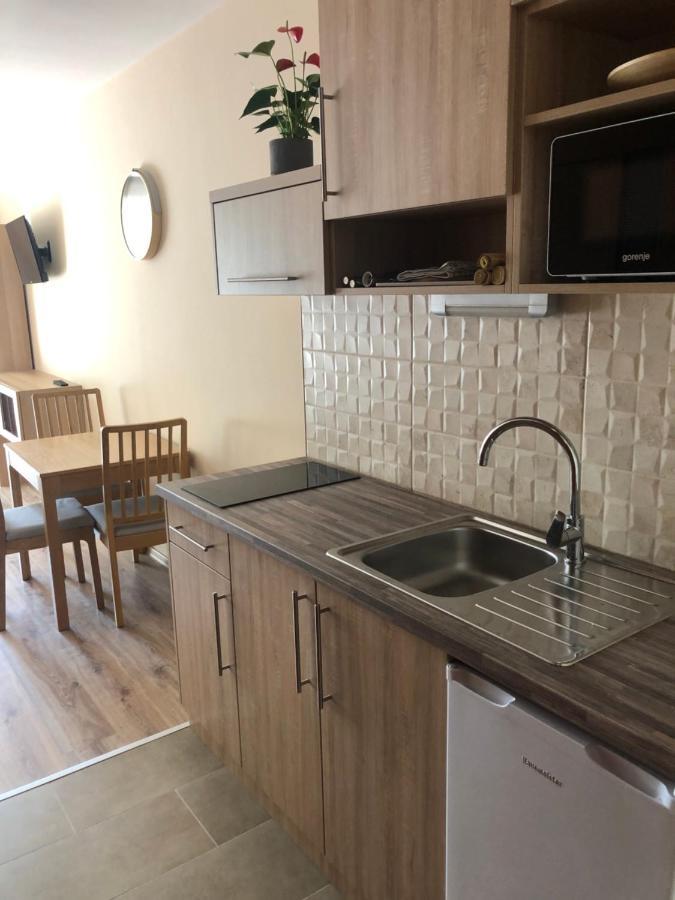Castellum Apartmanhaz ギュラ エクステリア 写真