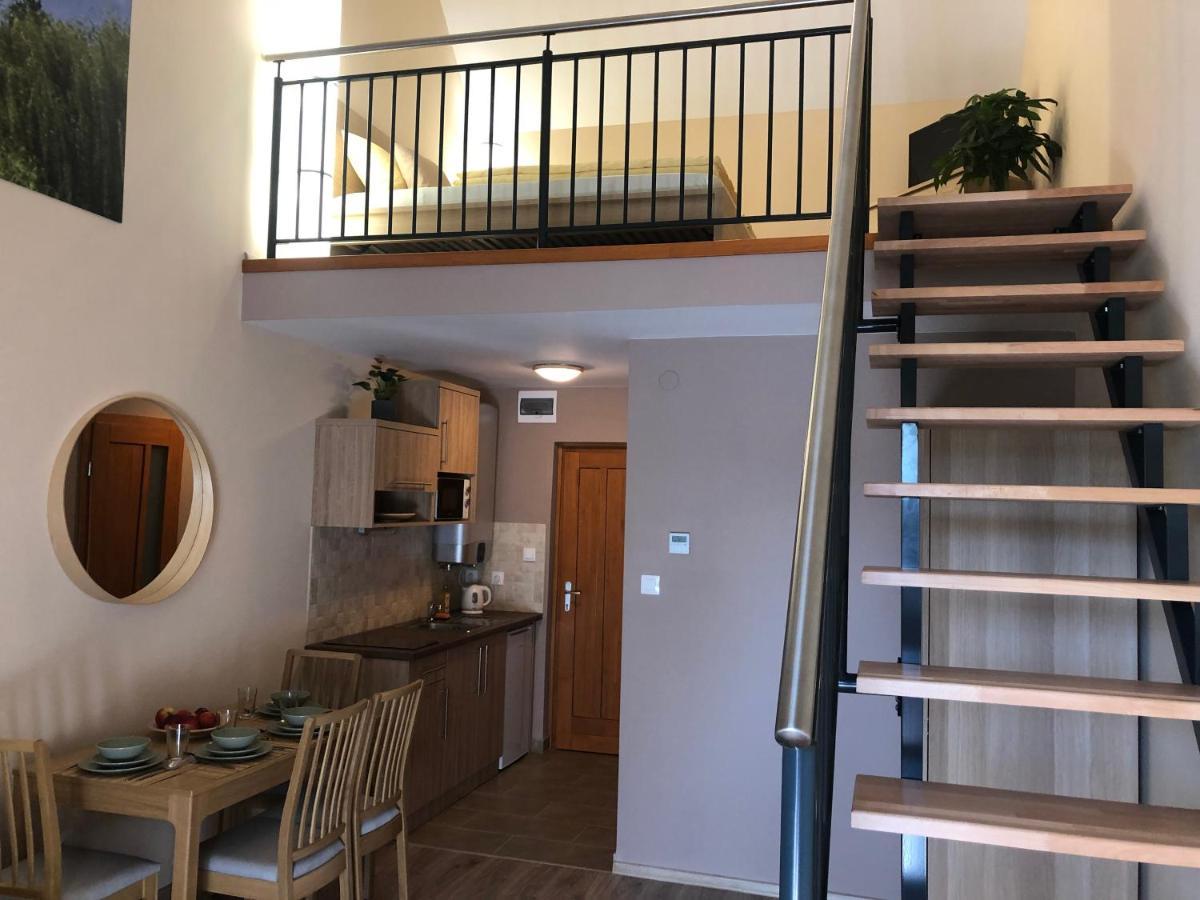 Castellum Apartmanhaz ギュラ エクステリア 写真