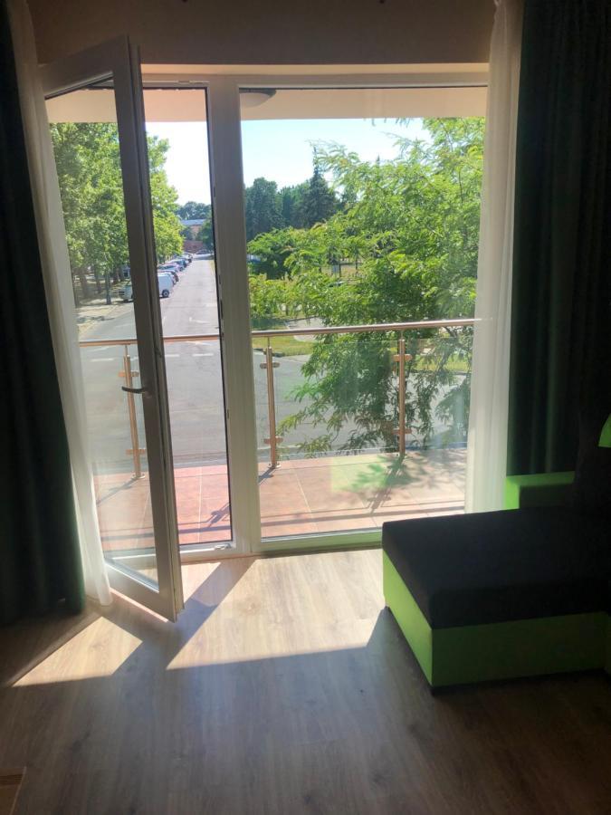 Castellum Apartmanhaz ギュラ エクステリア 写真